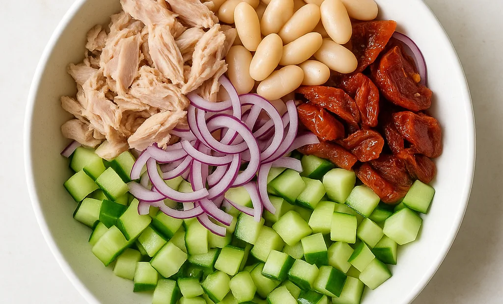 Salade fraîcheur de thon, haricots blancs et tomates confites